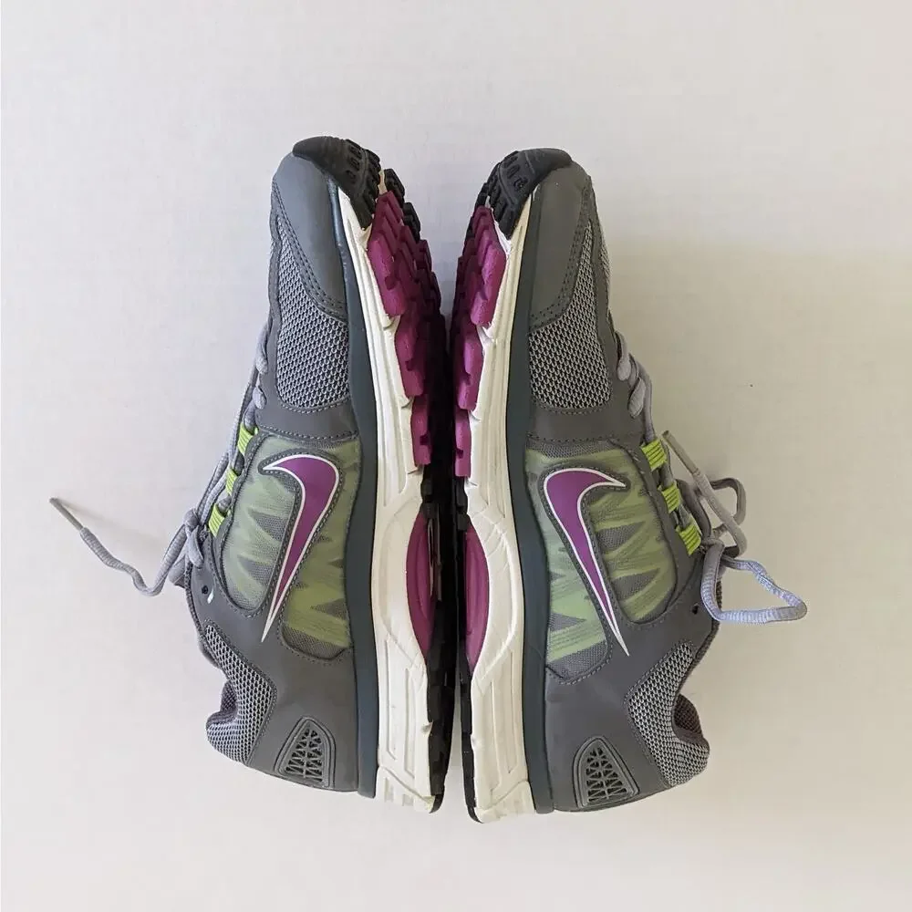 Nike Vomero 7 Running Shoes Womens Size 9.5 Gray Purple Sneaker 511559-050